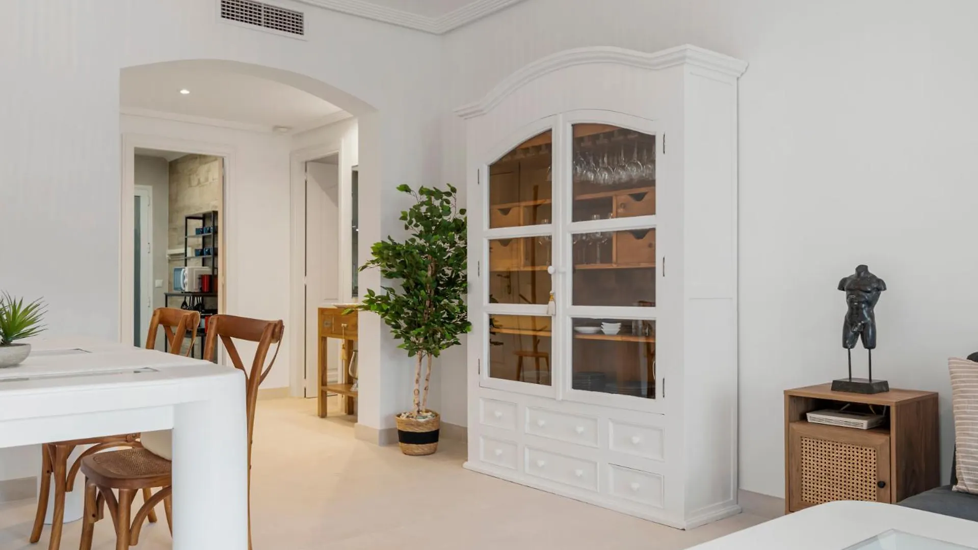 2 Bedroom Apartment In Medina Garden Marbella